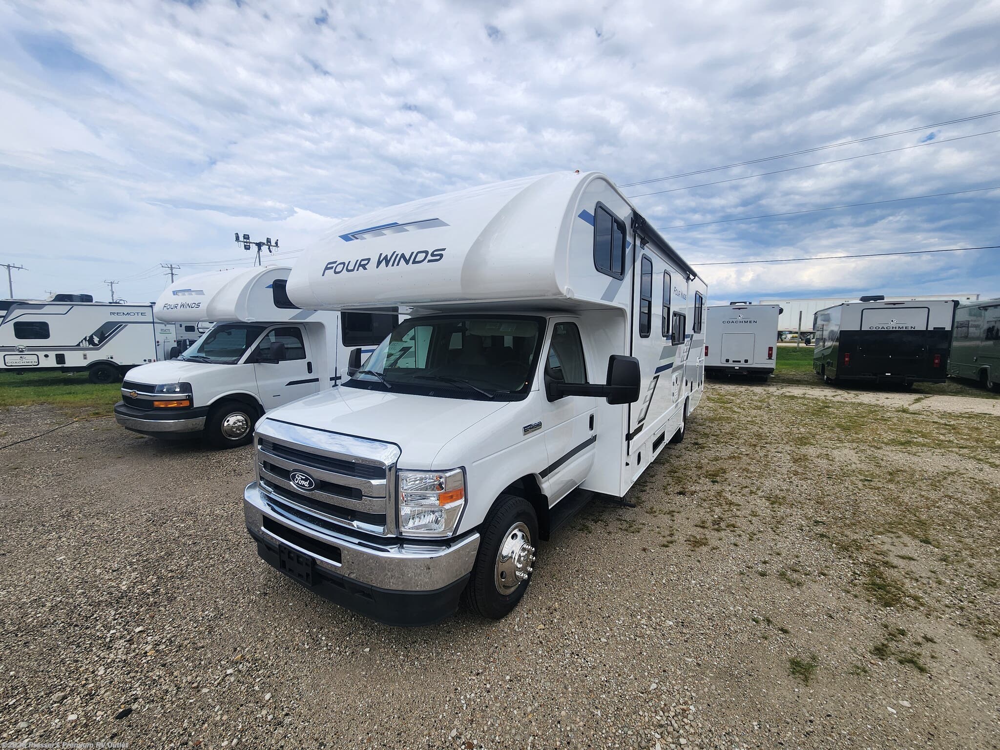 New 2027 Thor Motor Coach Four Winds 28Z available in Sturtevant, Wisconsin