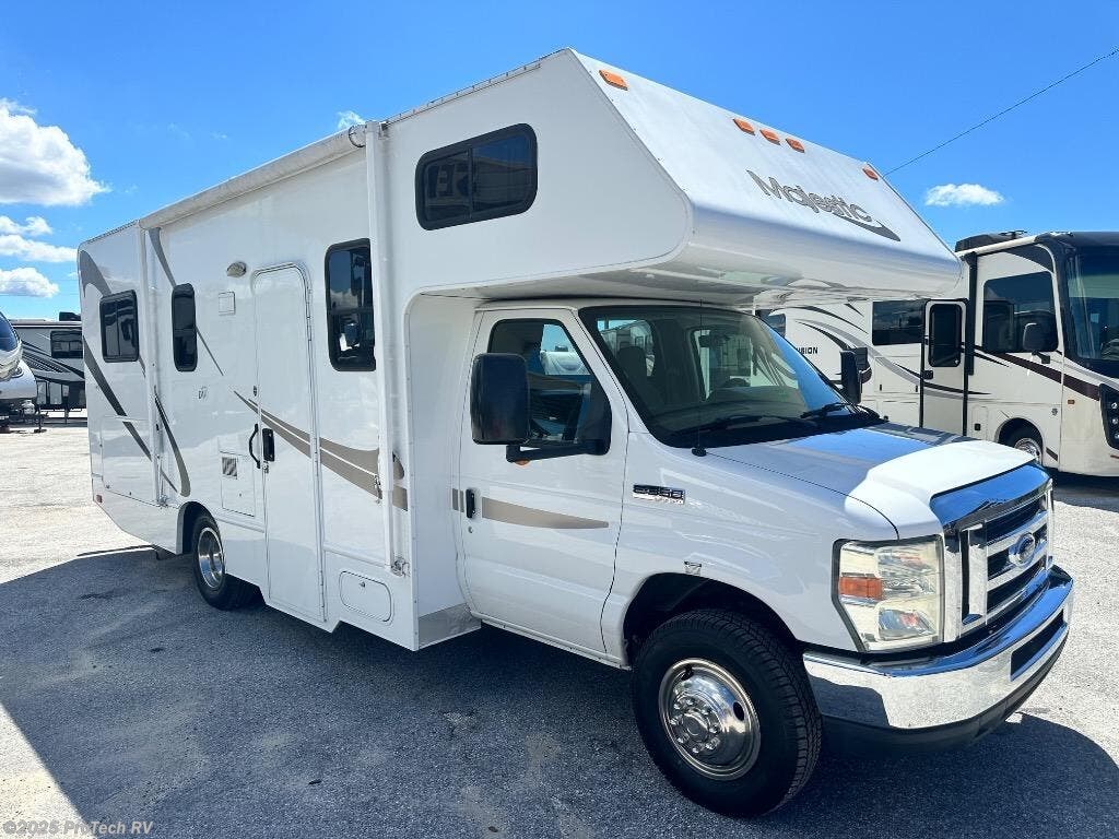 Used 2016 Thor  Majestic 23a available in Clermont, Florida