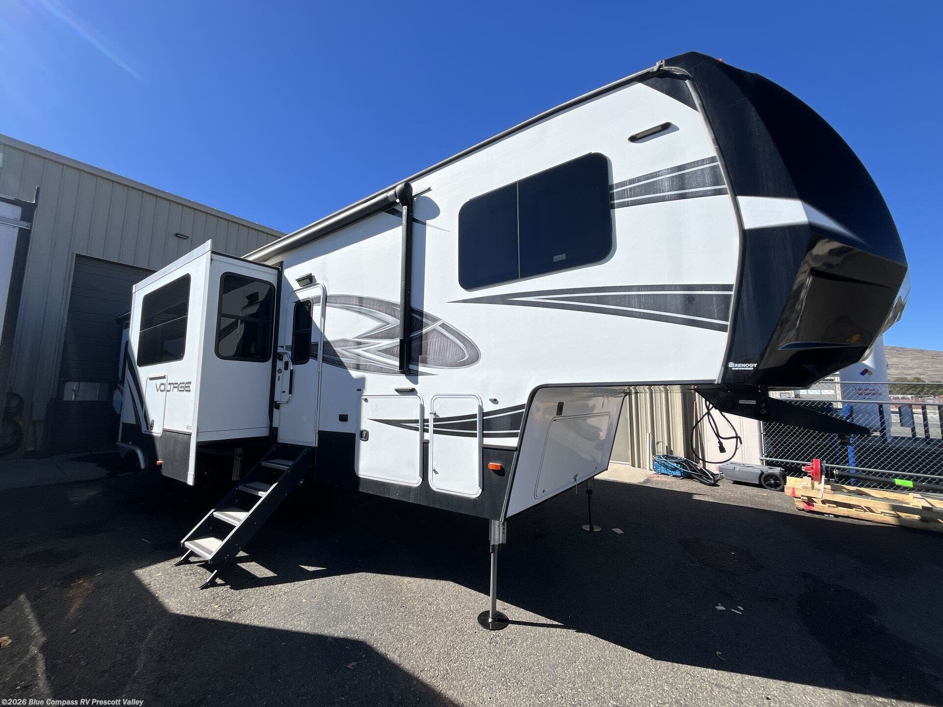 Used 2017 Dutchmen Voltage 3805 available in Prescott Valley, Arizona