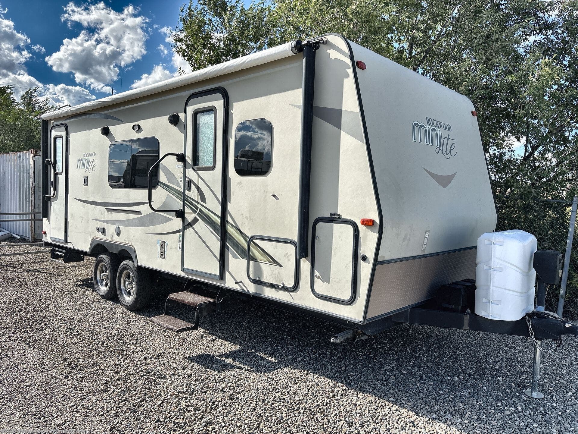 Used 2018  Forest River Rockwood Mini Lite 2503S by Forest River from Blue Compass RV Prescott Valley in Prescott Valley, AZ