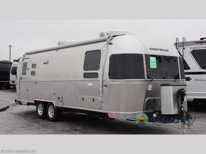 New 2025 Airstream Flying Cloud 27FB available in Springfield, Missouri