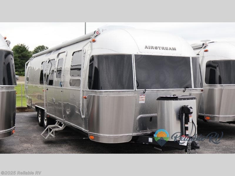 New 2025 Airstream Flying Cloud 30FB Bunk available in Springfield, Missouri