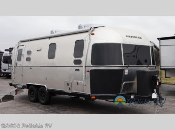 New 2026 Airstream Flying Cloud 25FB Twin available in Springfield, Missouri