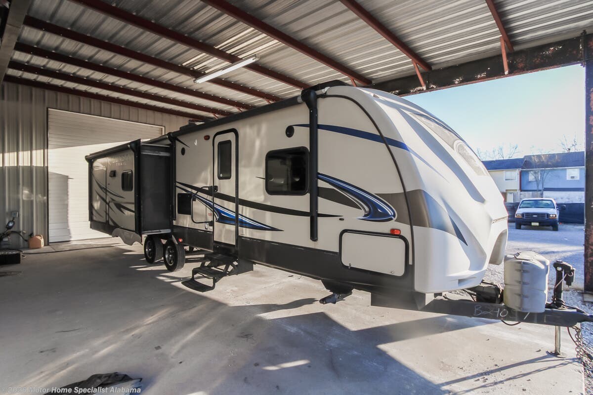 Used 2014 CrossRoads Sunset Trail 32RL available in Montgomery, Alabama