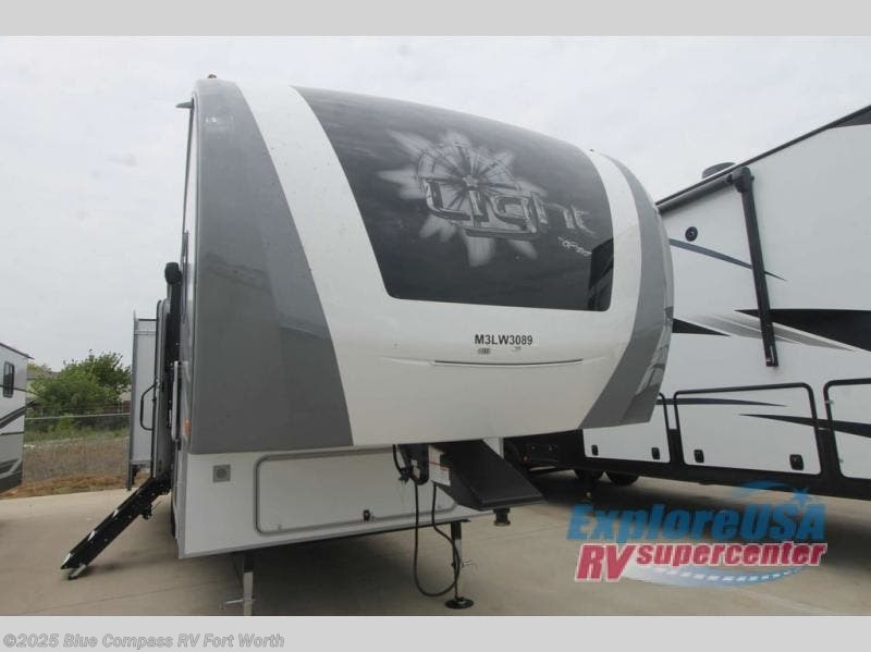 2021 Highland Ridge Open Range Light LF332RLS