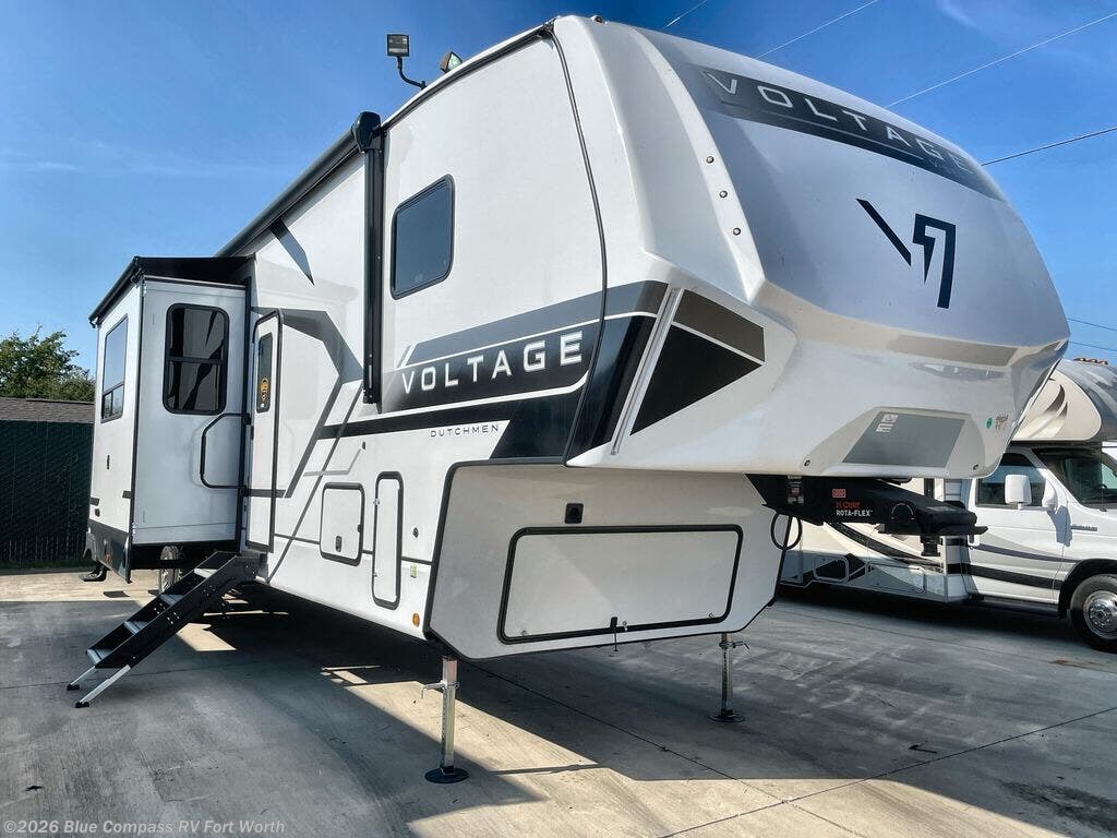 New 2026 Dutchmen Voltage V-Series 3850 available in Fort Worth, Texas