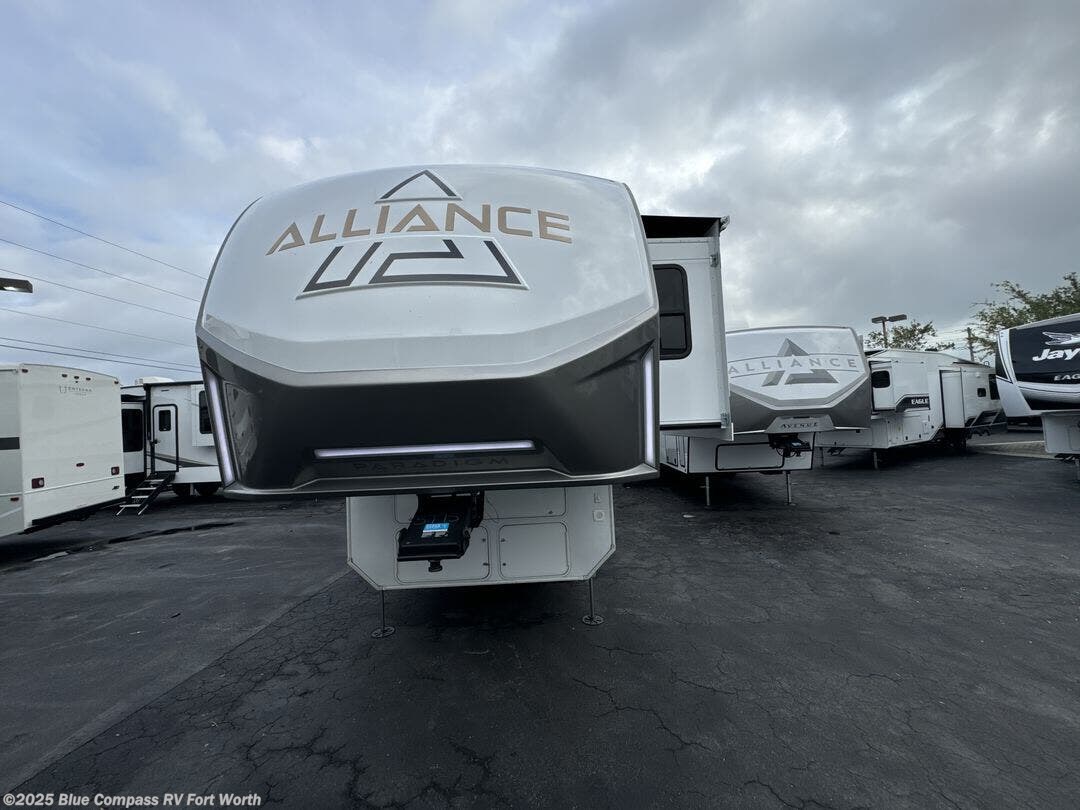 New 2025 Alliance RV Paradigm 395DS available in Fort Worth, Texas