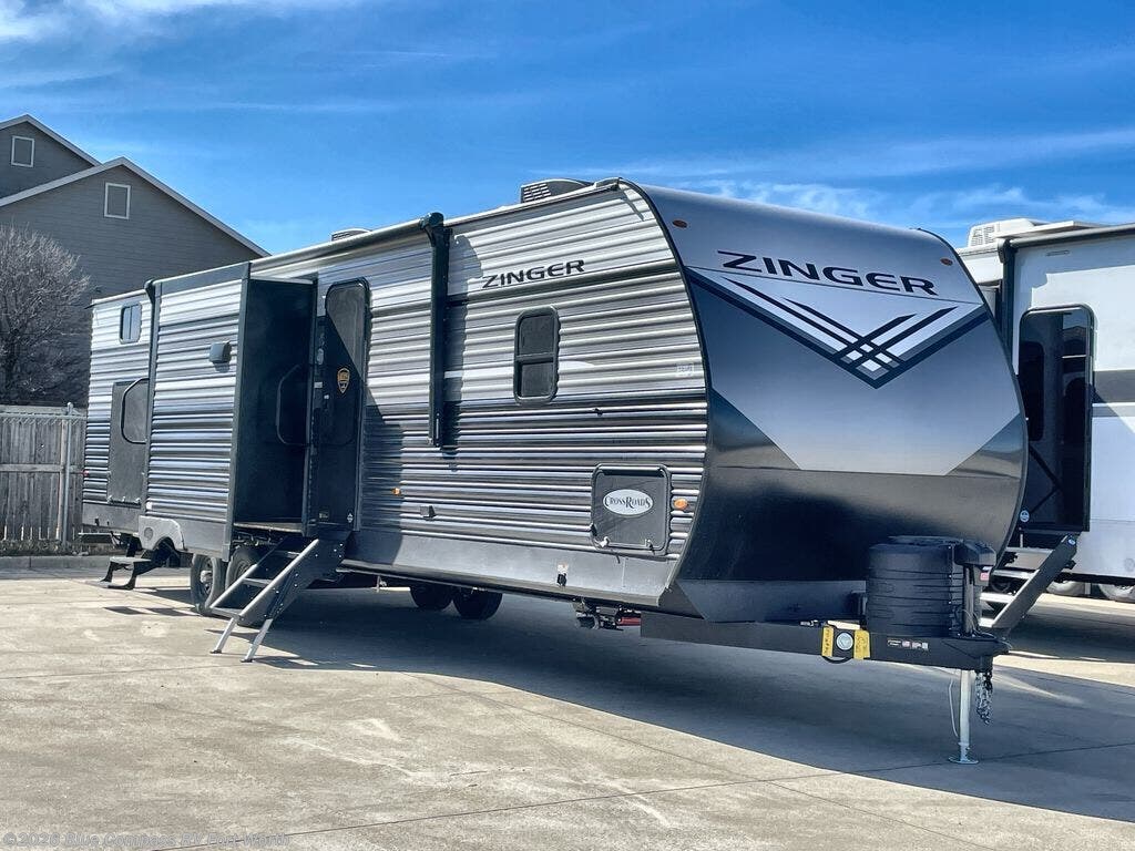 New 2026 CrossRoads Zinger 331BH available in Fort Worth, Texas