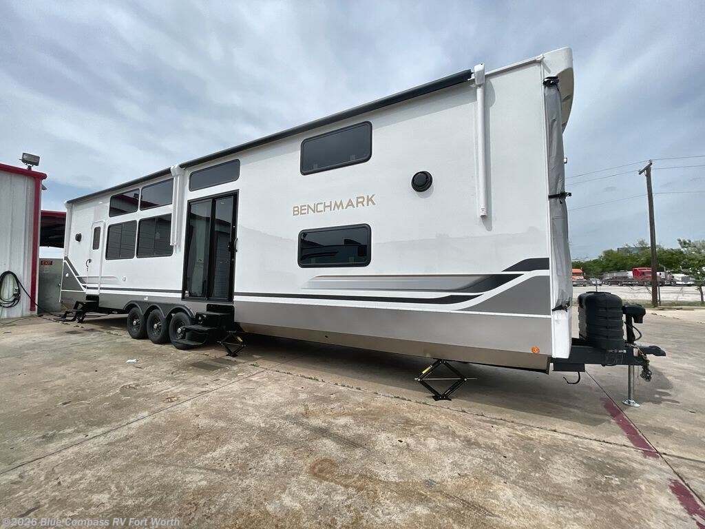 New 2026 Alliance RV Benchmark 44LFT available in Fort Worth, Texas