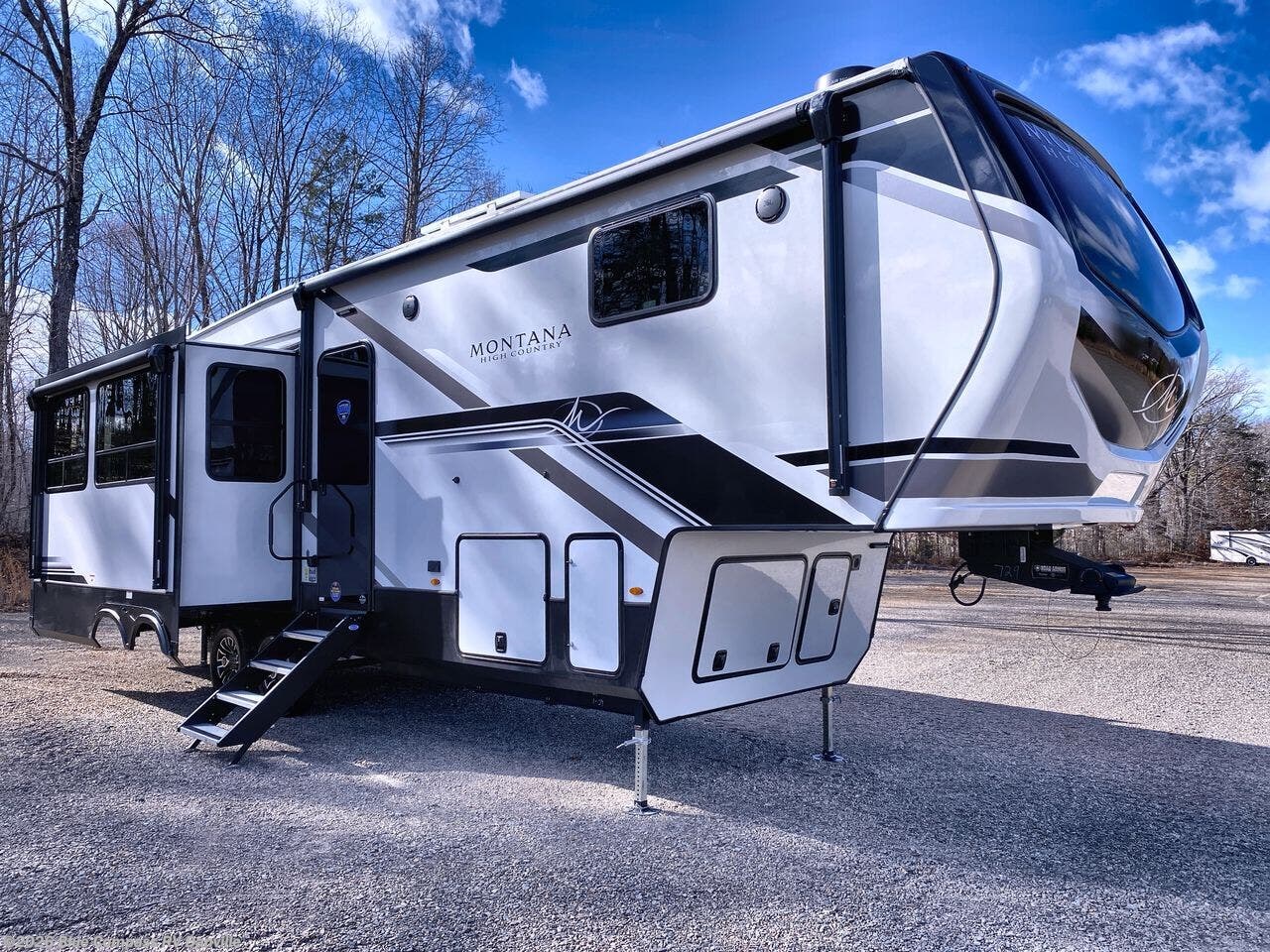 New 2025 Keystone Montana High Country 295RL available in Ringgold, Virginia