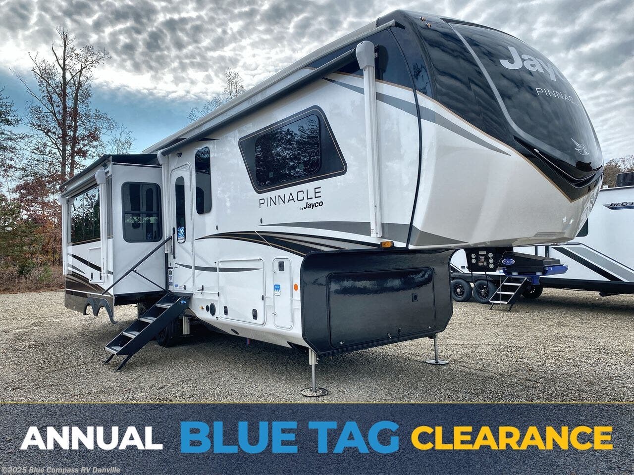 New 2026 Jayco Pinnacle 32RLTS available in Ringgold, Virginia