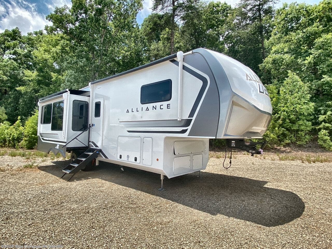 New 2027 Alliance RV Paradigm 310RL available in Ringgold, Virginia
