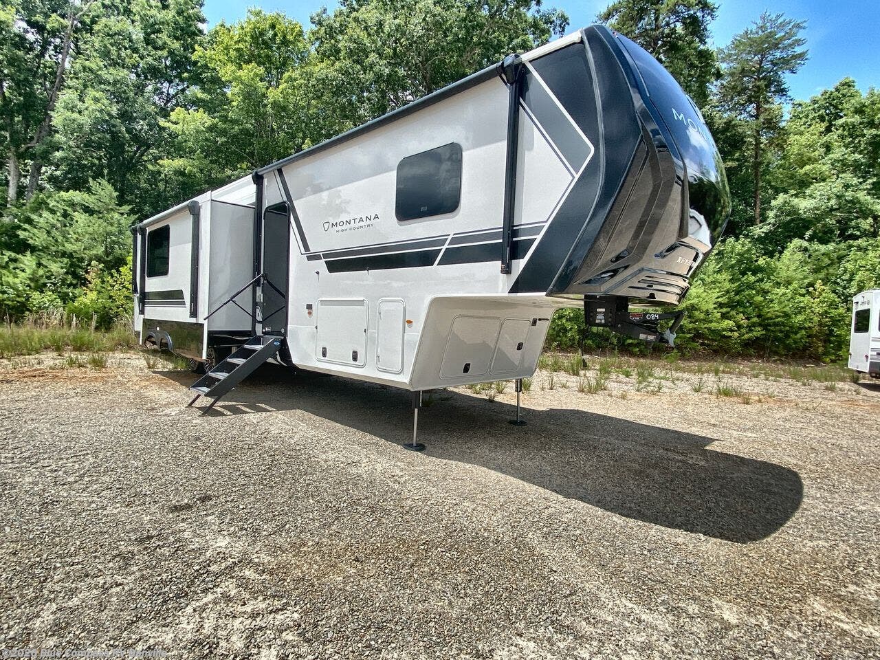 New 2027 Keystone Montana High Country 391TB available in Ringgold, Virginia