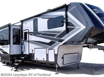 New 2022 Grand Design Momentum 397THS-R available in Portland, Oregon