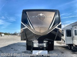Used 2016 Lifestyle Luxury RV Lifestyle 39fb available in Gassville, Arkansas