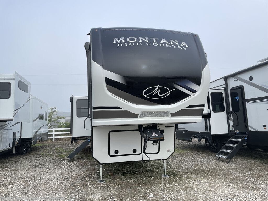 New 2025 Keystone Montana High Country 331RL available in Gassville, Arkansas