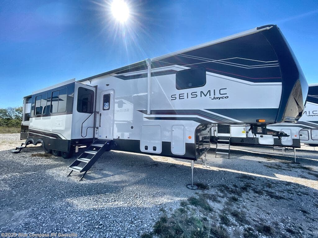 New 2026 Jayco Seismic 395 available in Gassville, Arkansas