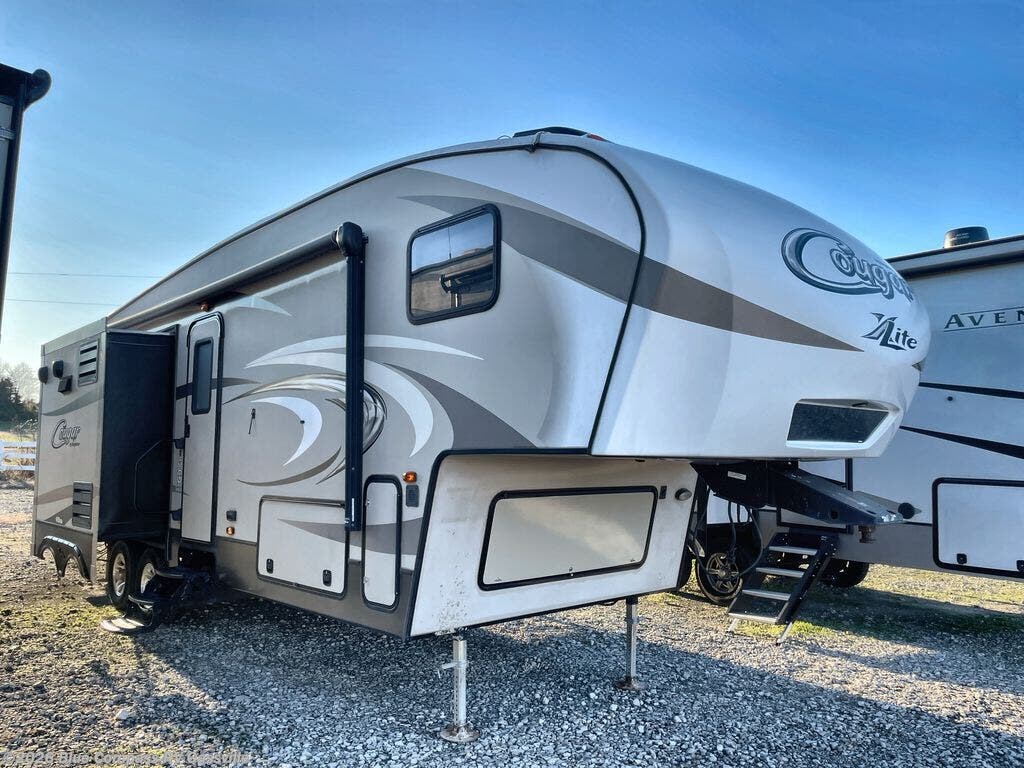 Used 2017 Keystone Cougar X-Lite 28DBI available in Gassville, Arkansas