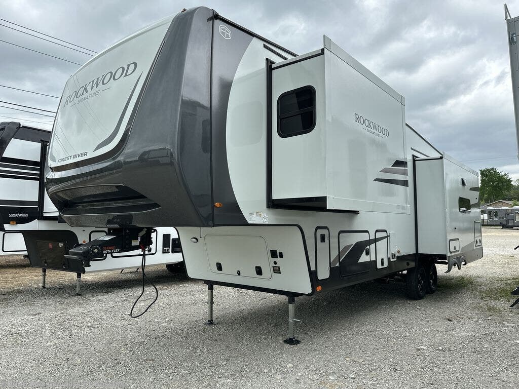 New 2026 Forest River Rockwood Signature R361RLS available in Gassville, Arkansas