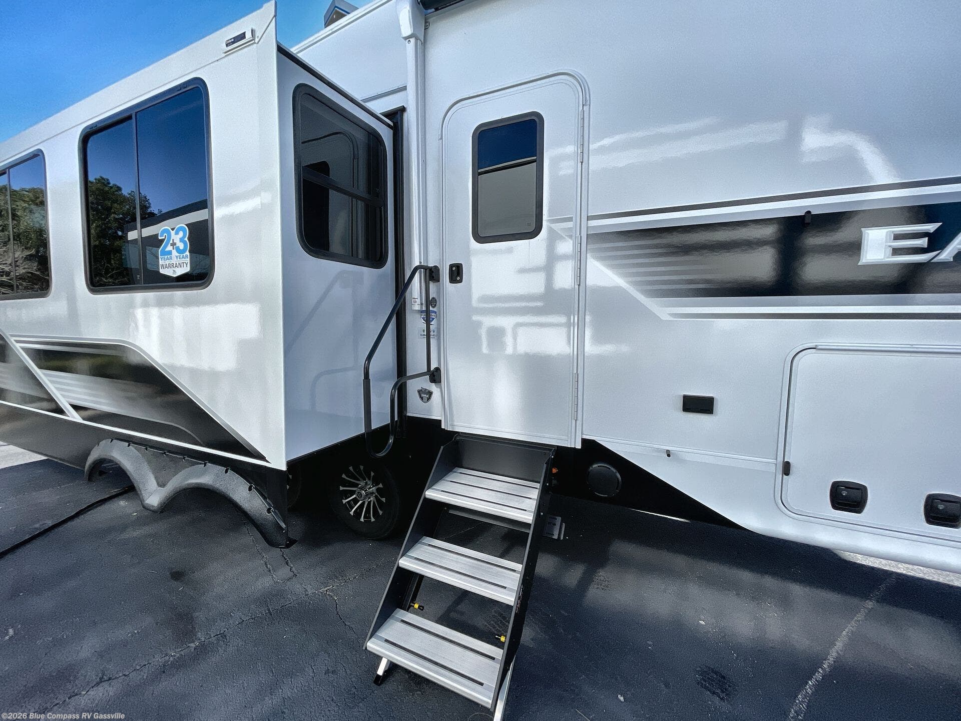 New 2027 Jayco Eagle 29RLC available in Gassville, Arkansas