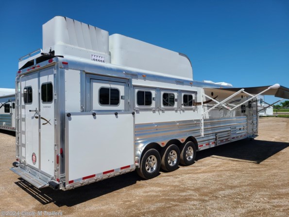 2025 Platinum Coach Outlaw 4H 16' 6" side/slide WI-FI Smart TV's!! OUTLAW available in Kaufman, TX