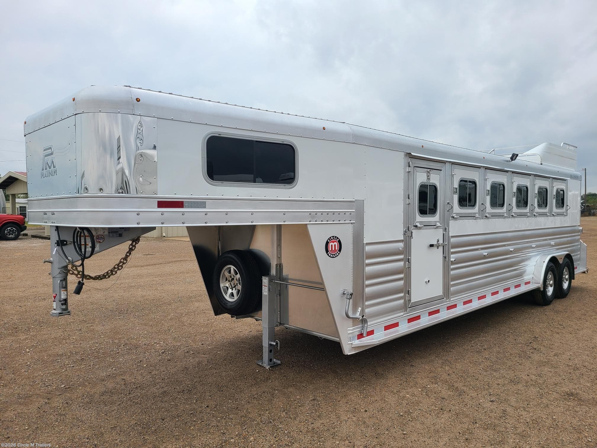 7x26 Horse Trailer for sale | New Platinum Coach 6 Horse 7'6