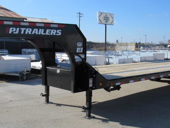 2024 PJ Trailers (LD) Low-Pro Flatdeck with Duals available in East Bethel, MN