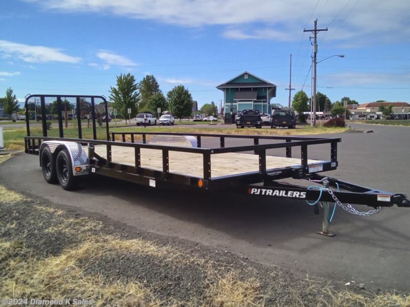 2024 PJ Trailers Utility UL 83" X 22' 7K available in Halsey, OR
