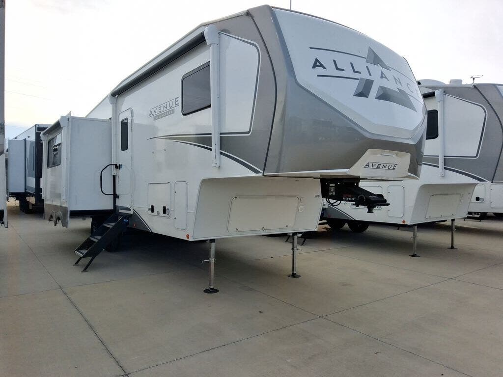 New 2026 Alliance RV Avenue All-Access 30BH available in Strafford, Missouri