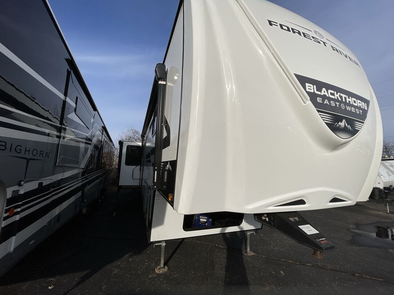 New 2027 East to West Blackthorn 3750LK available in Strafford, Missouri