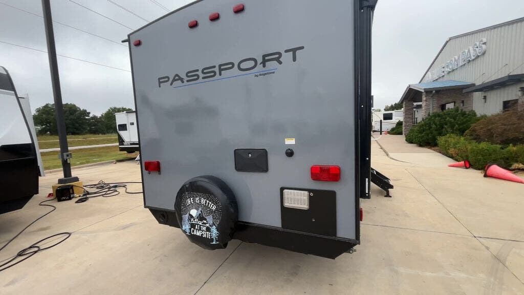 Used 2019  Keystone Passport 199ML Express by Keystone from Blue Compass RV Springfield in Strafford, MO