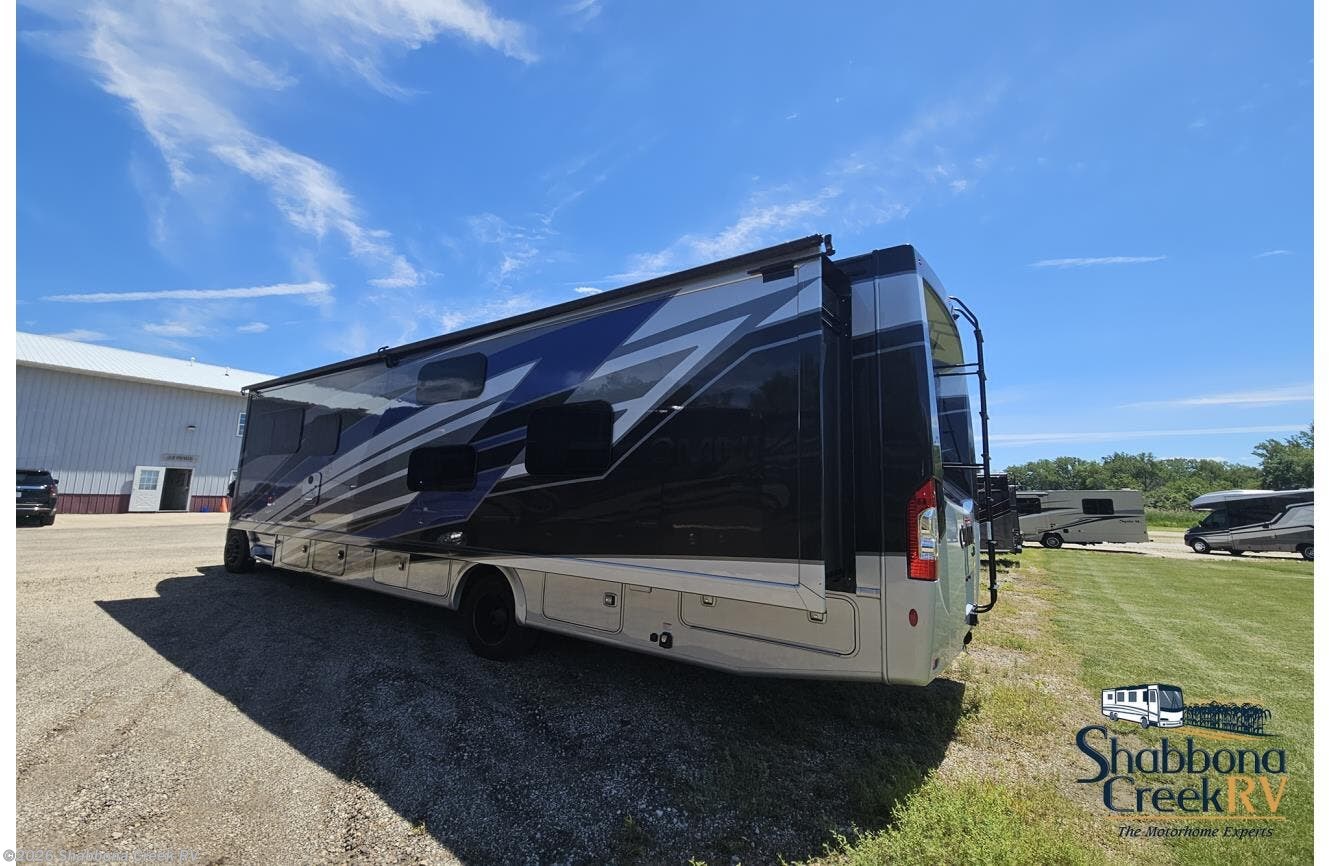 Used 2024 Thor  Omni RS36 * available in Atkinson, Illinois