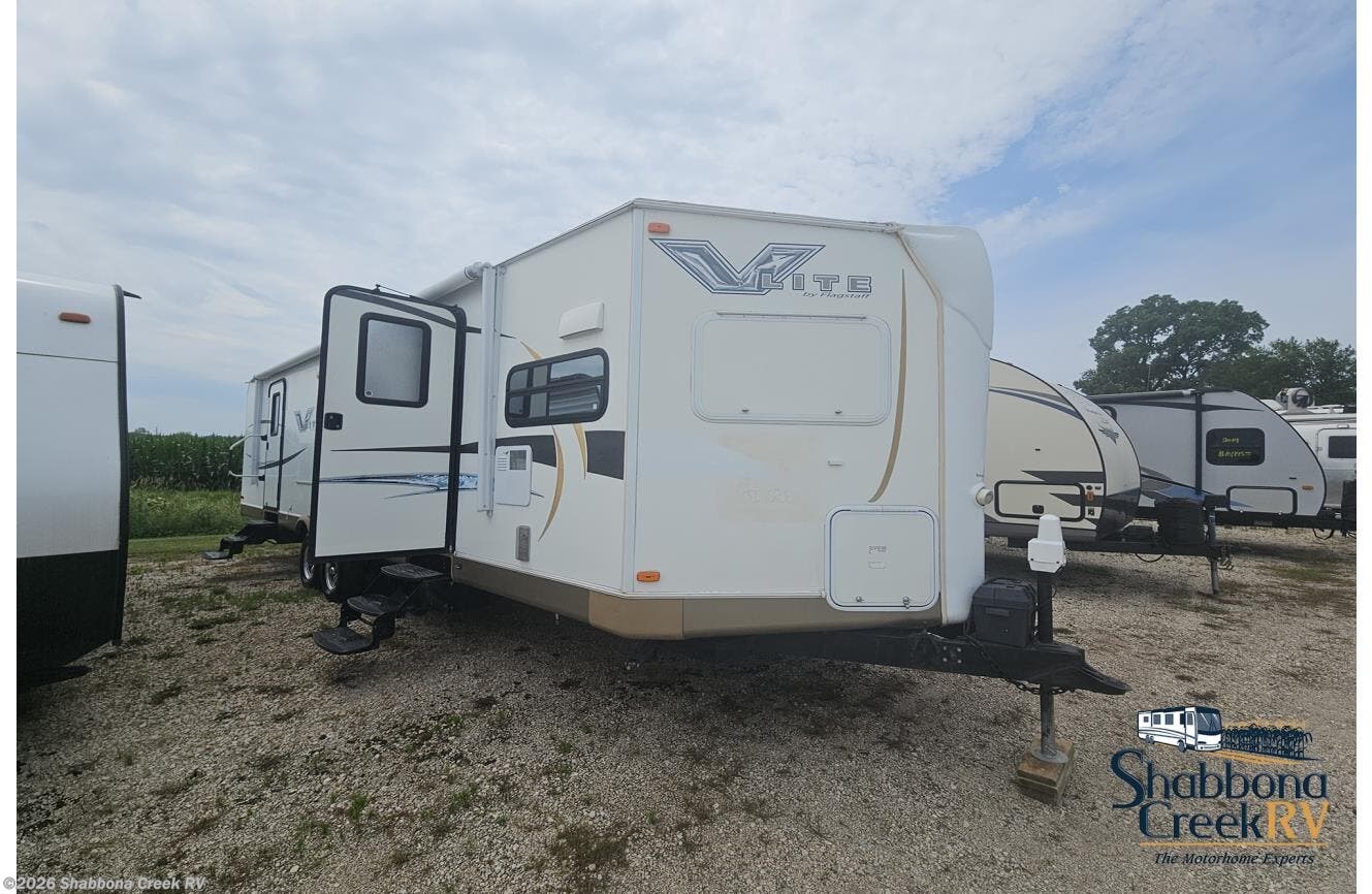 Used 2013 Forest River Flagstaff V-Lite 30WFKSS * available in Atkinson, Illinois