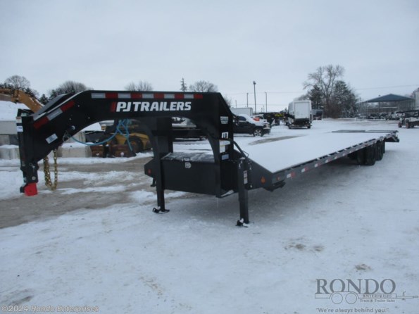 2023 PJ Trailers Gooseneck LD  LDQ40A2BSWK available in Sycamore, IL