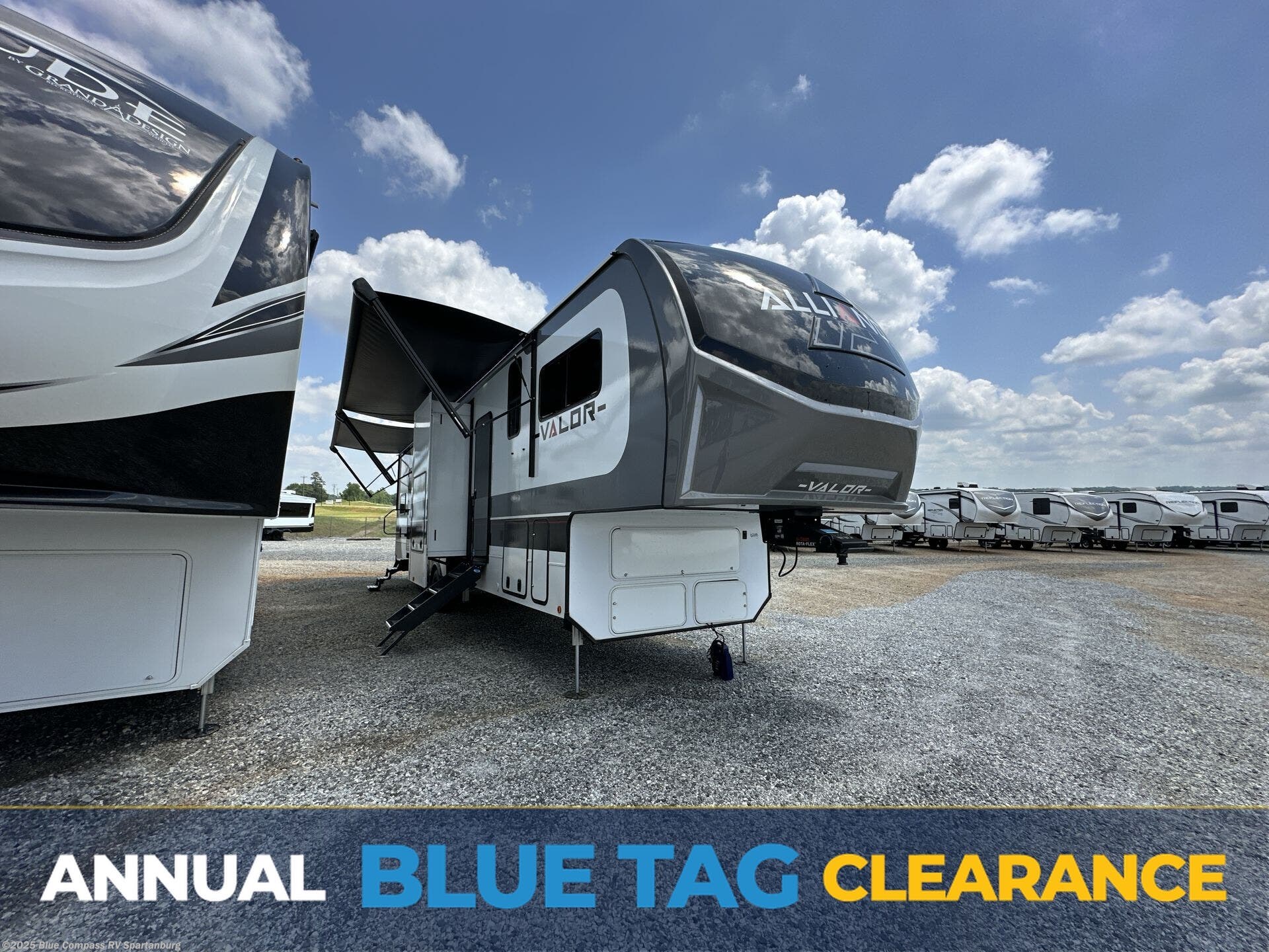 New 2025 Alliance RV Valor 40V13 available in Duncan, South Carolina
