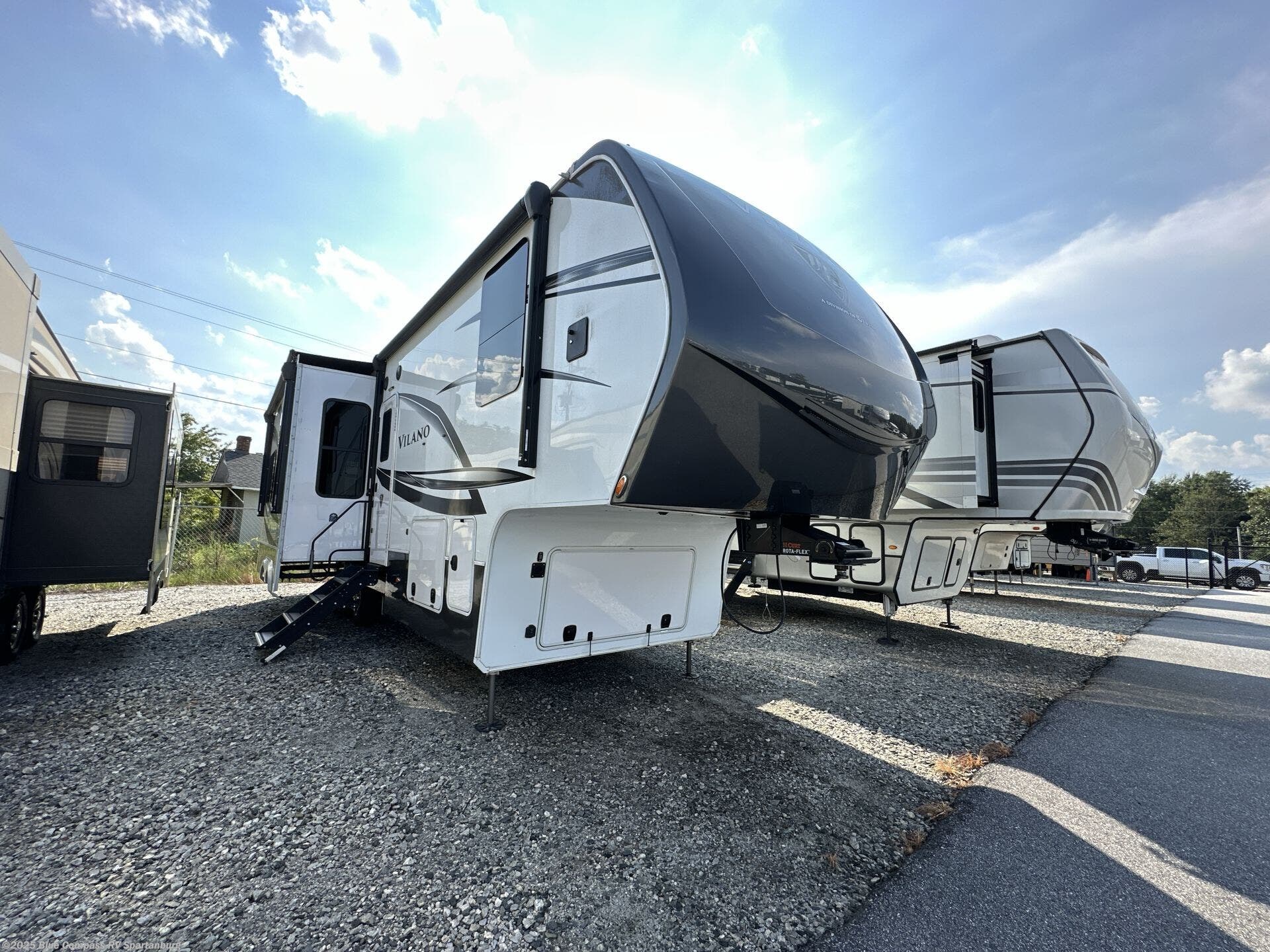 Used 2023 Vanleigh Vilano 320GK available in Duncan, South Carolina