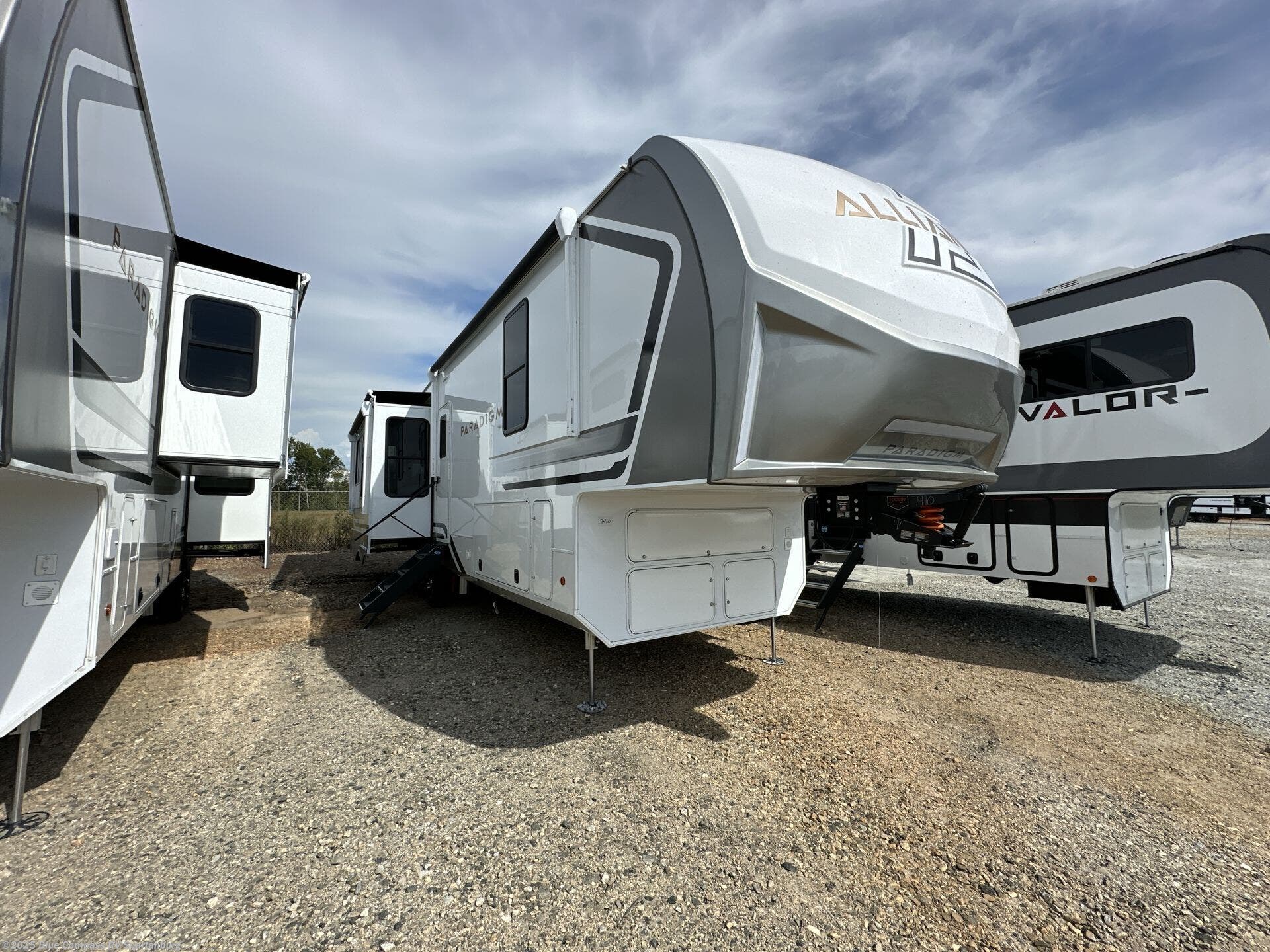 New 2026 Alliance RV Paradigm 340RL available in Duncan, South Carolina