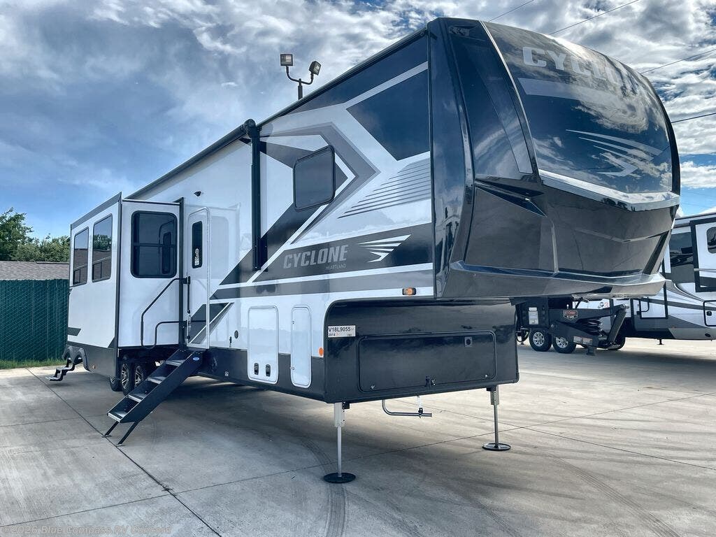 New 2027 Heartland Cyclone 3914 available in Concord, North Carolina