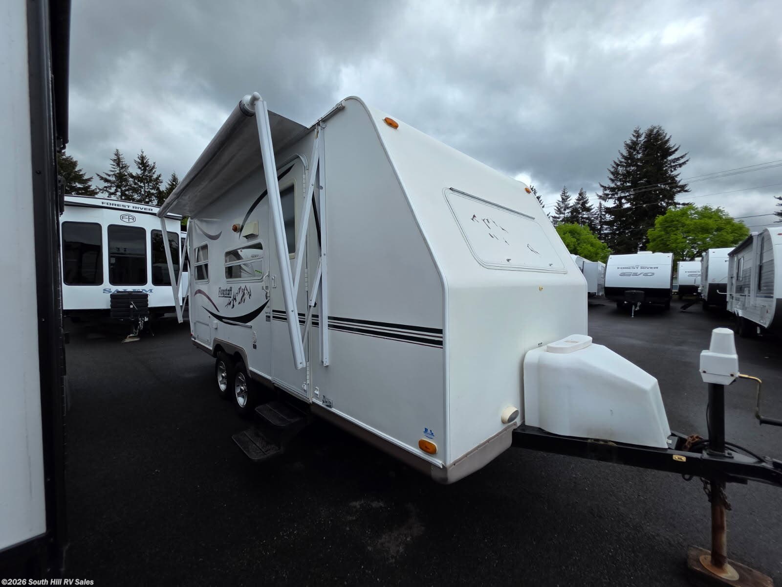 Used 2004 Forest River Flagstaff 21 available in Yelm, Washington