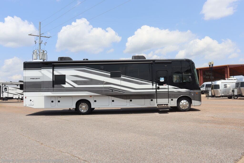 New 2026 Jayco Precept 36C available in Southaven, Mississippi