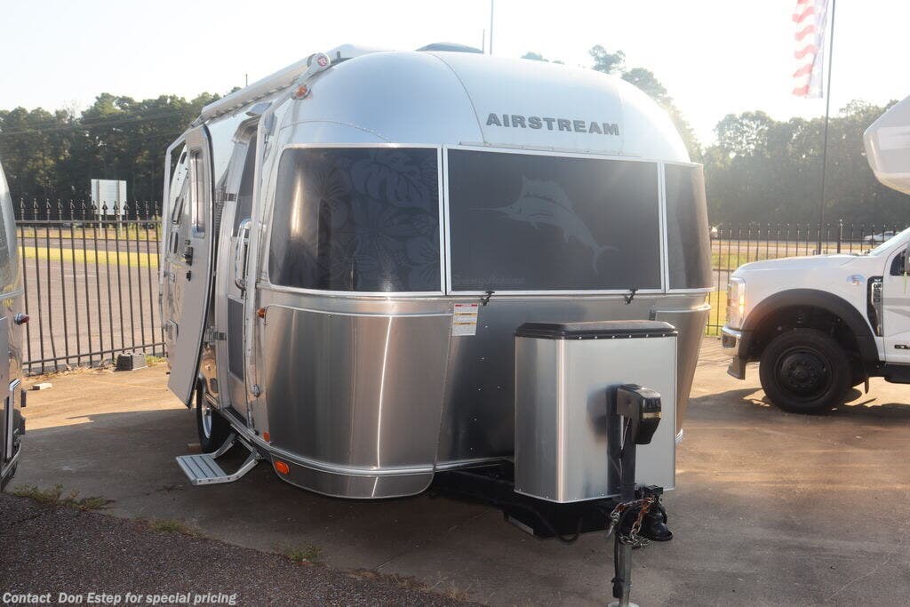 Used 2018 Airstream Tommy Bahama 19CB available in Southaven, Mississippi