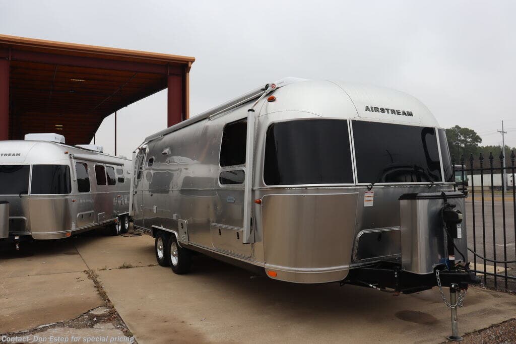 Used 2022 Airstream  Globetrotter® 27FB Twin available in Southaven, Mississippi