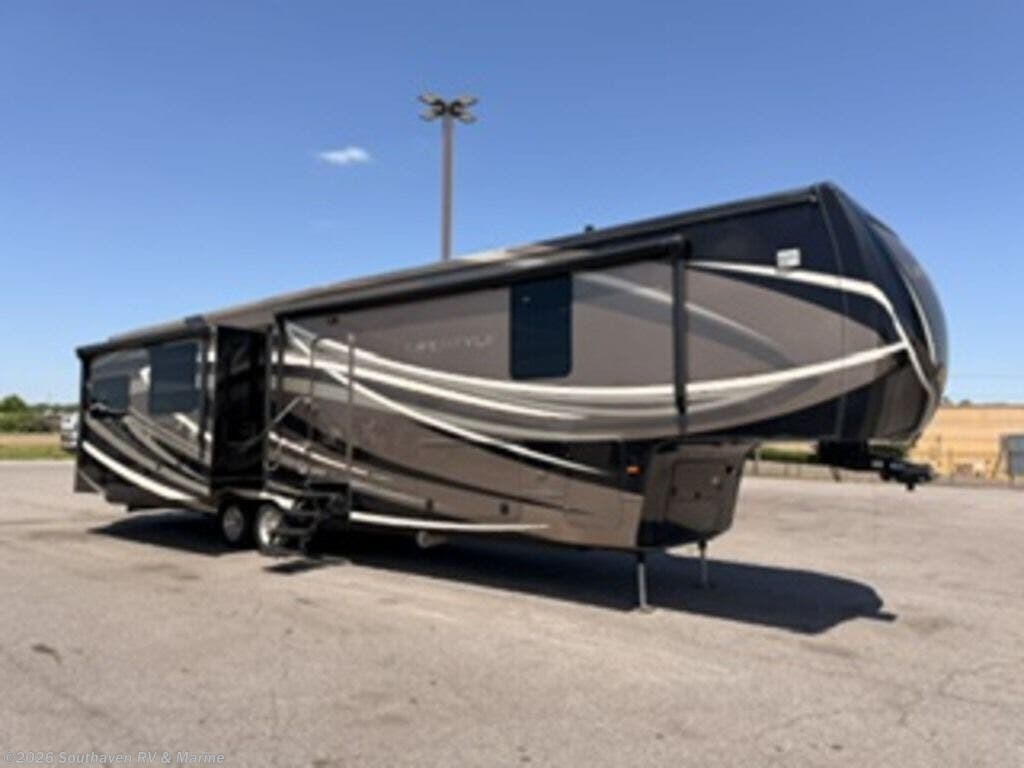 Used 2015 Lifestyle Luxury RV Lifestyle LS39FB available in Southaven, Mississippi