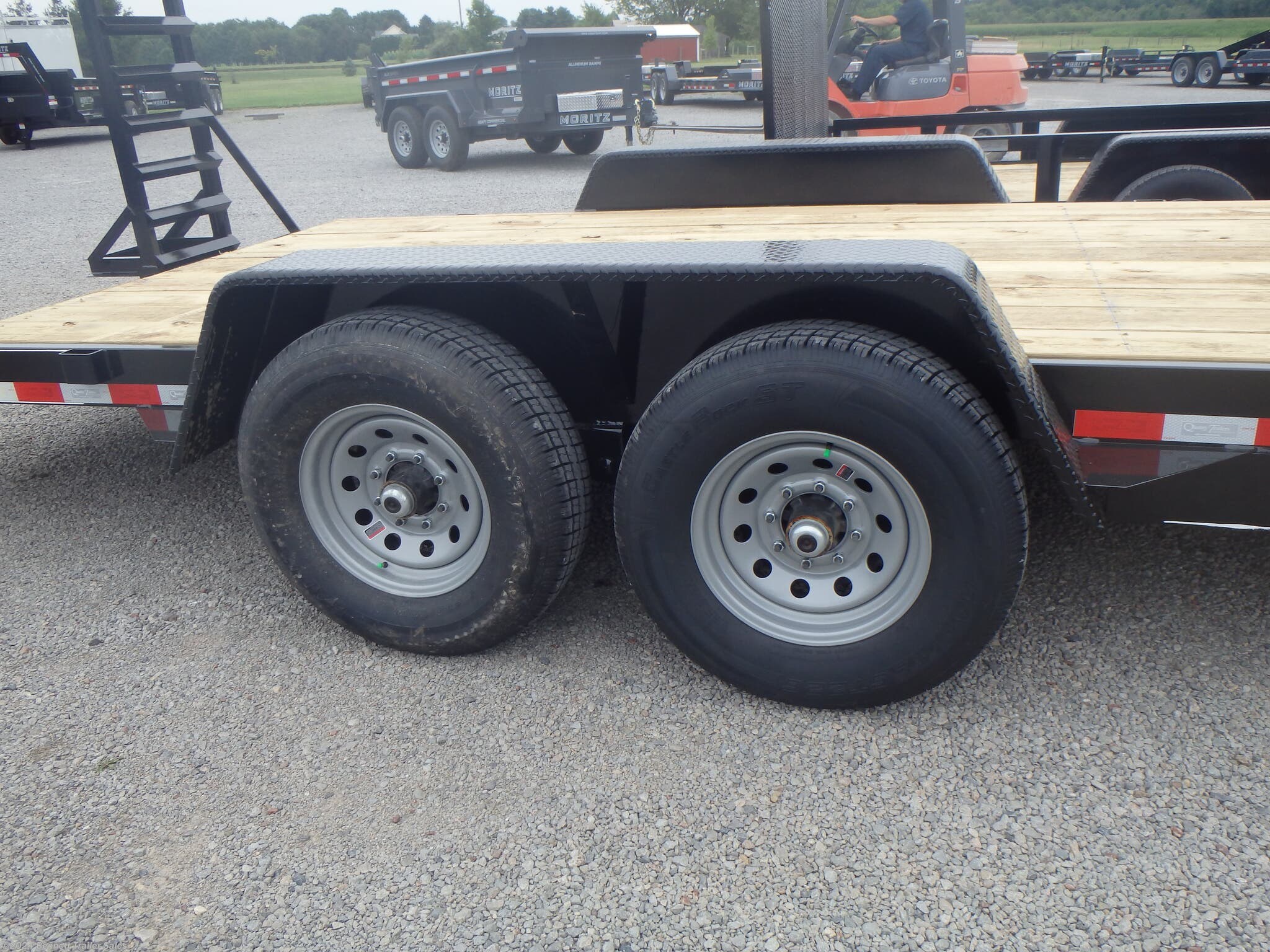 These are the wheels the trailer is equipped with.