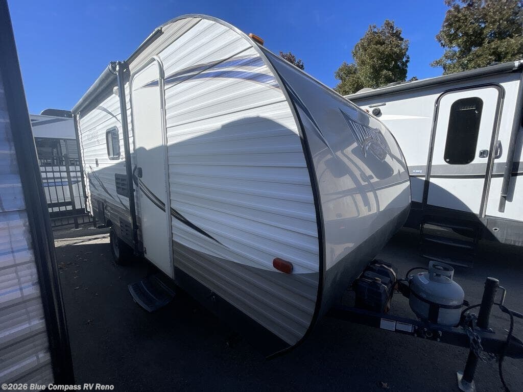 Used 2017  Forest River Salem Cruise Lite FS 195BH by Forest River from Blue Compass RV Reno in Reno, NV