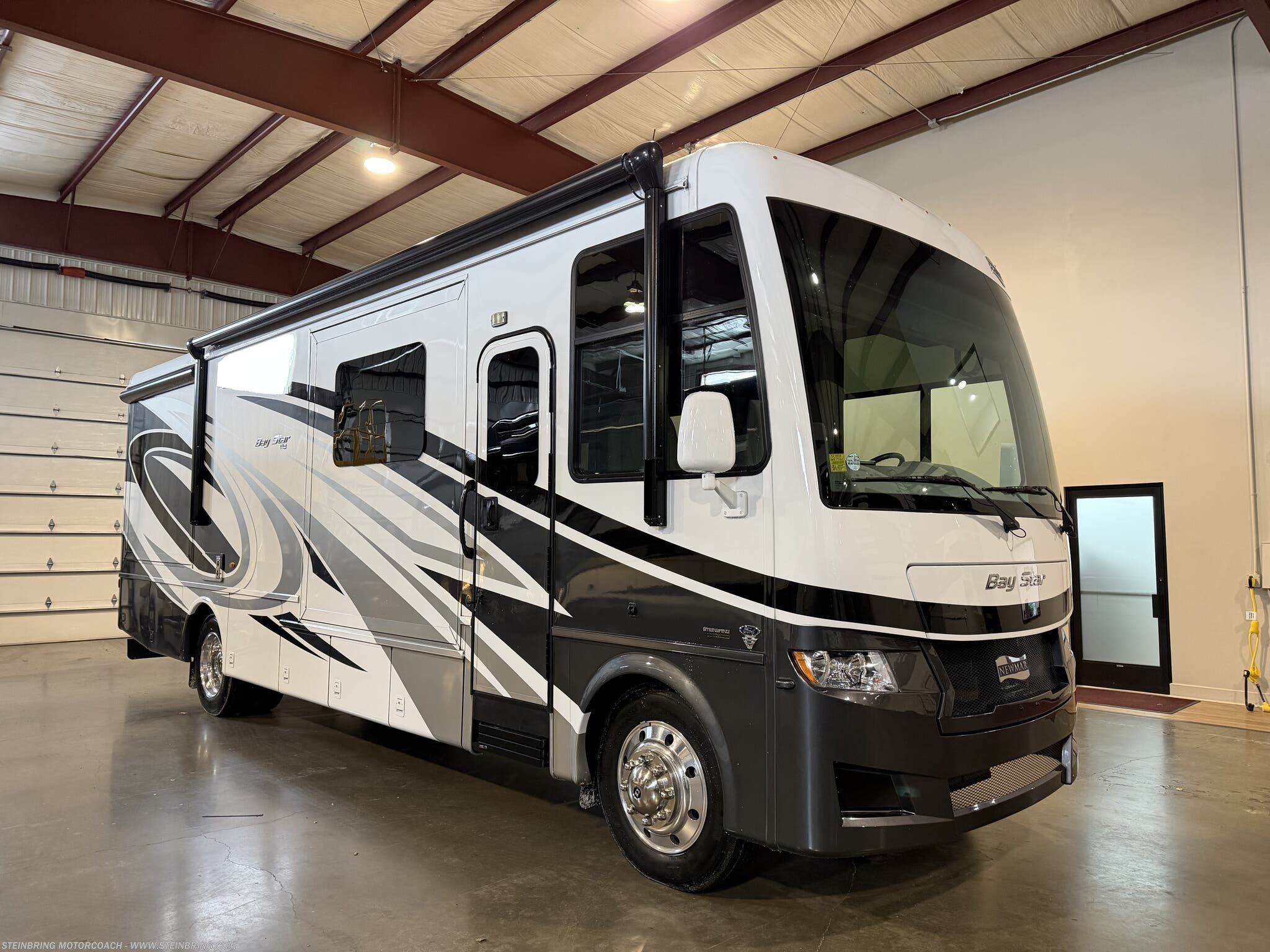 Used 2023 Newmar Bay Star 3225 available in Garfield, Minnesota