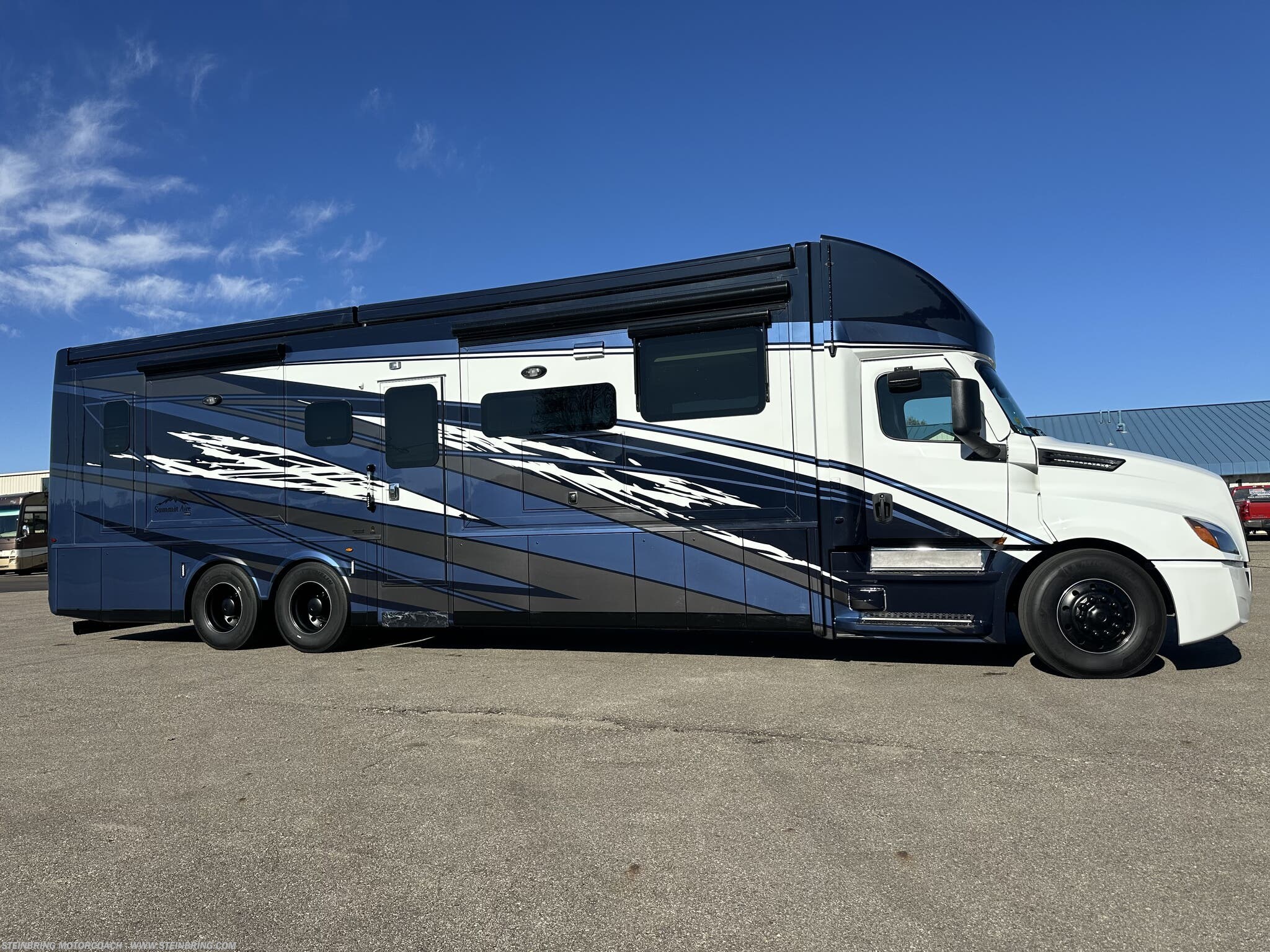 New 2026 Newmar Summit Aire 4505 available in Garfield, Minnesota