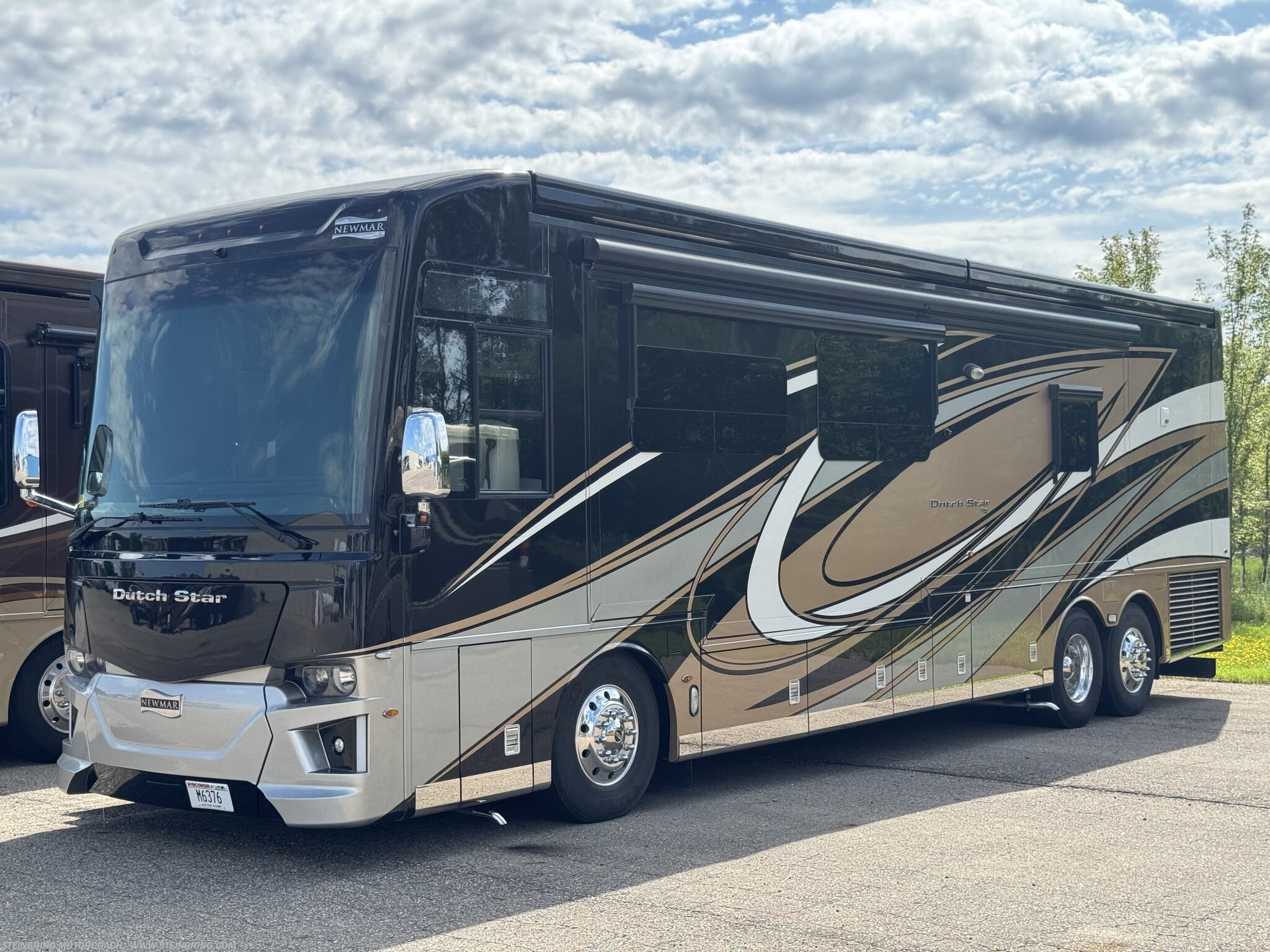 Used 2021 Newmar Dutch Star 4081 available in Garfield, Minnesota
