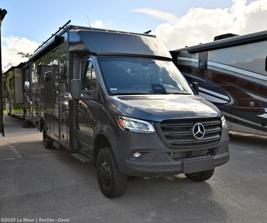 New 2026 Winnebago Ekko WM623B-L-FBP available in Davie, Florida