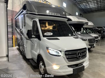 Used 2024 Tiffin Wayfarer 25RLW available in Davie, Florida